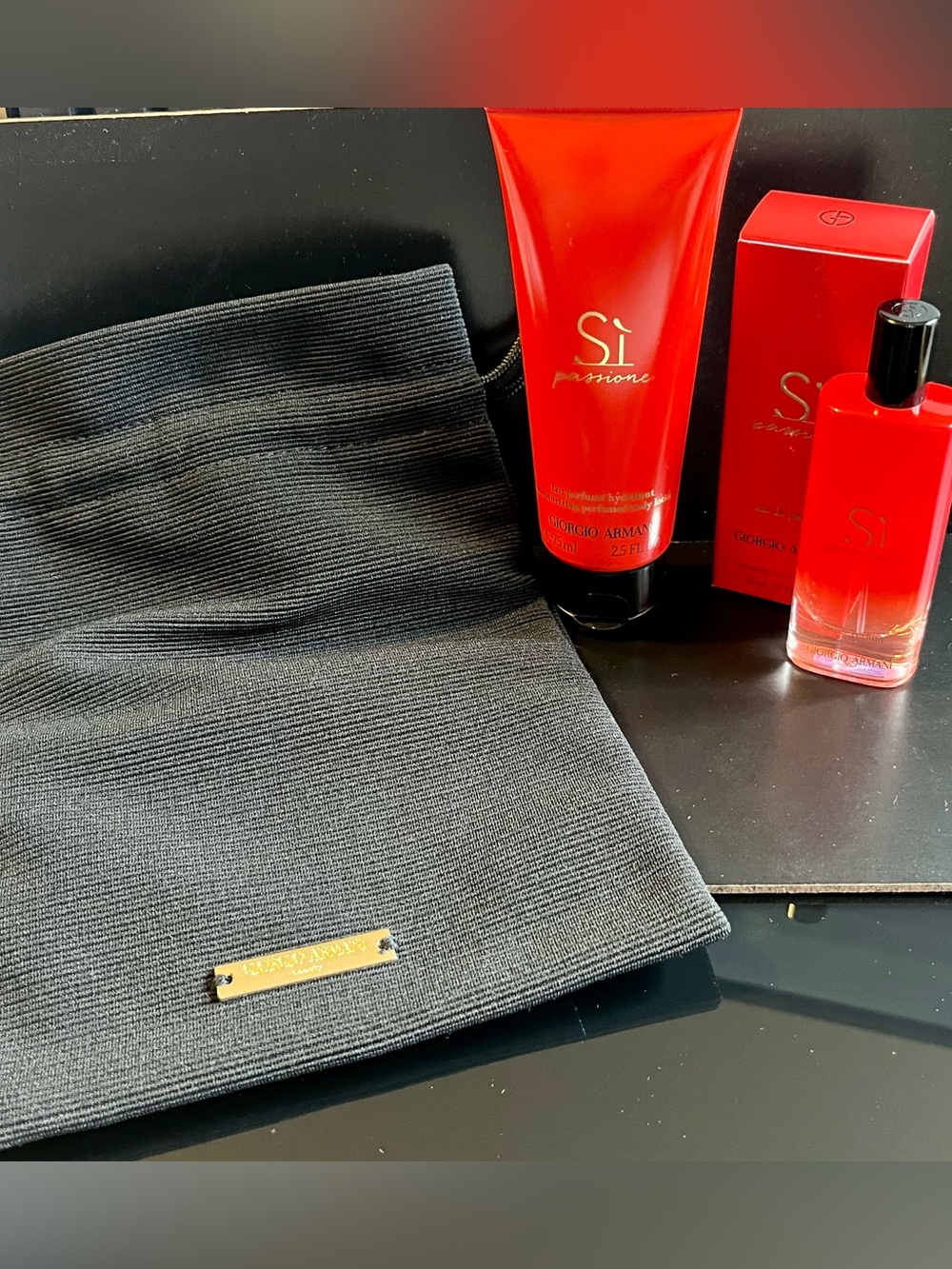 Giorgio Armani Sì Passione Fragrance & Body Set with Black Pouch